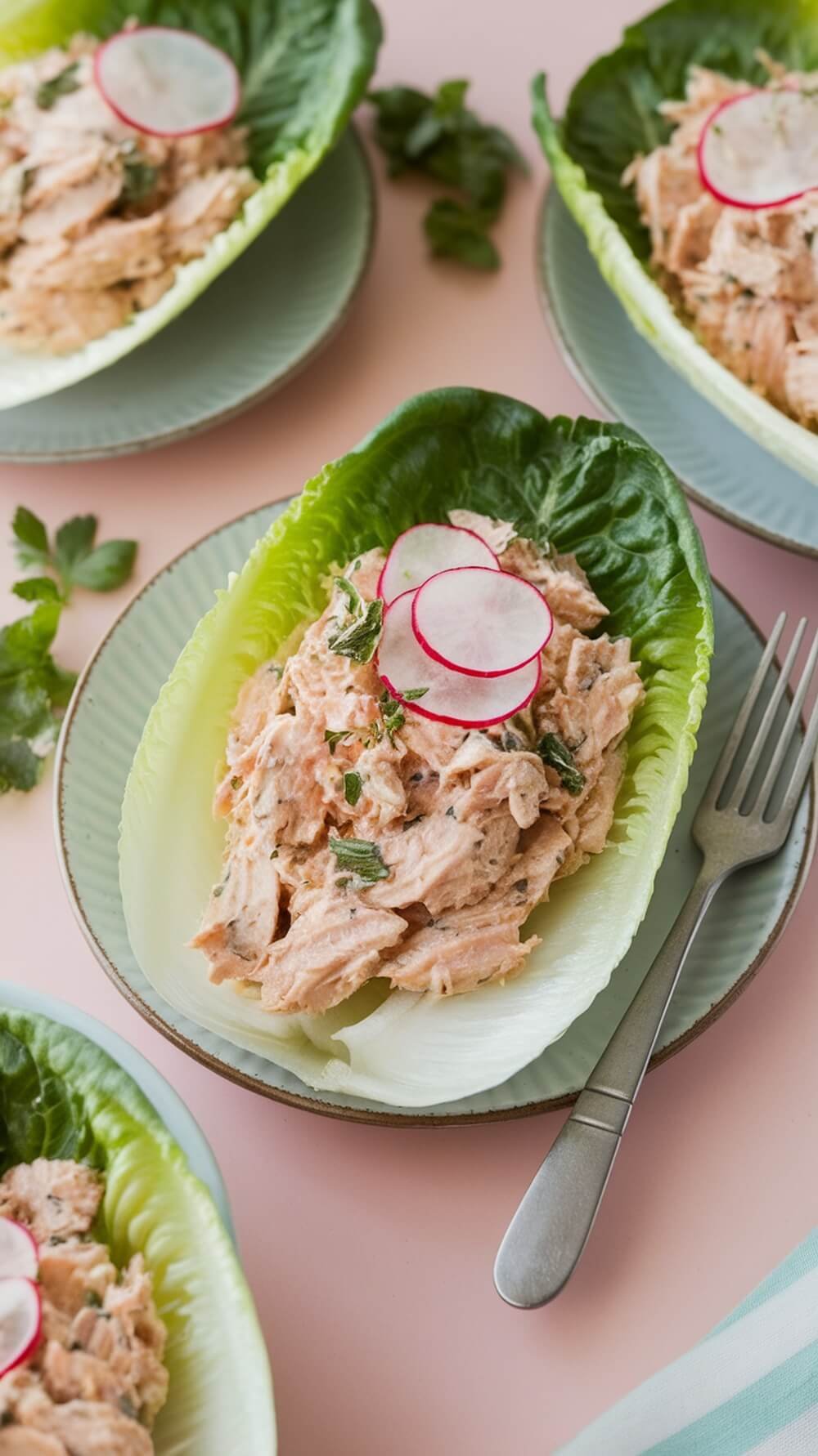 8 Delicious Lunch Bowl Ideas For A Healthy Meal π₯π² 10 Tuna salad in romaine lettuce wraps topped with radish slices